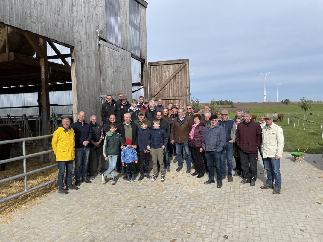 Gruppenfoto beim Angustreffen Vier Linden
